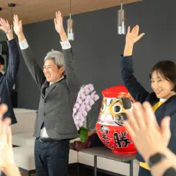 必勝だるま